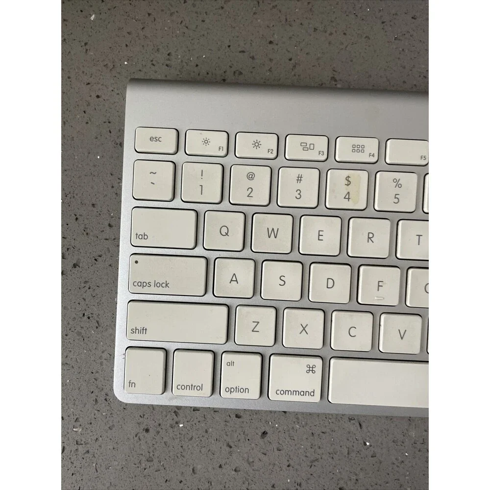Genuine Apple A1314 wireless bluetooth keyboard not working, AS-IS for parts